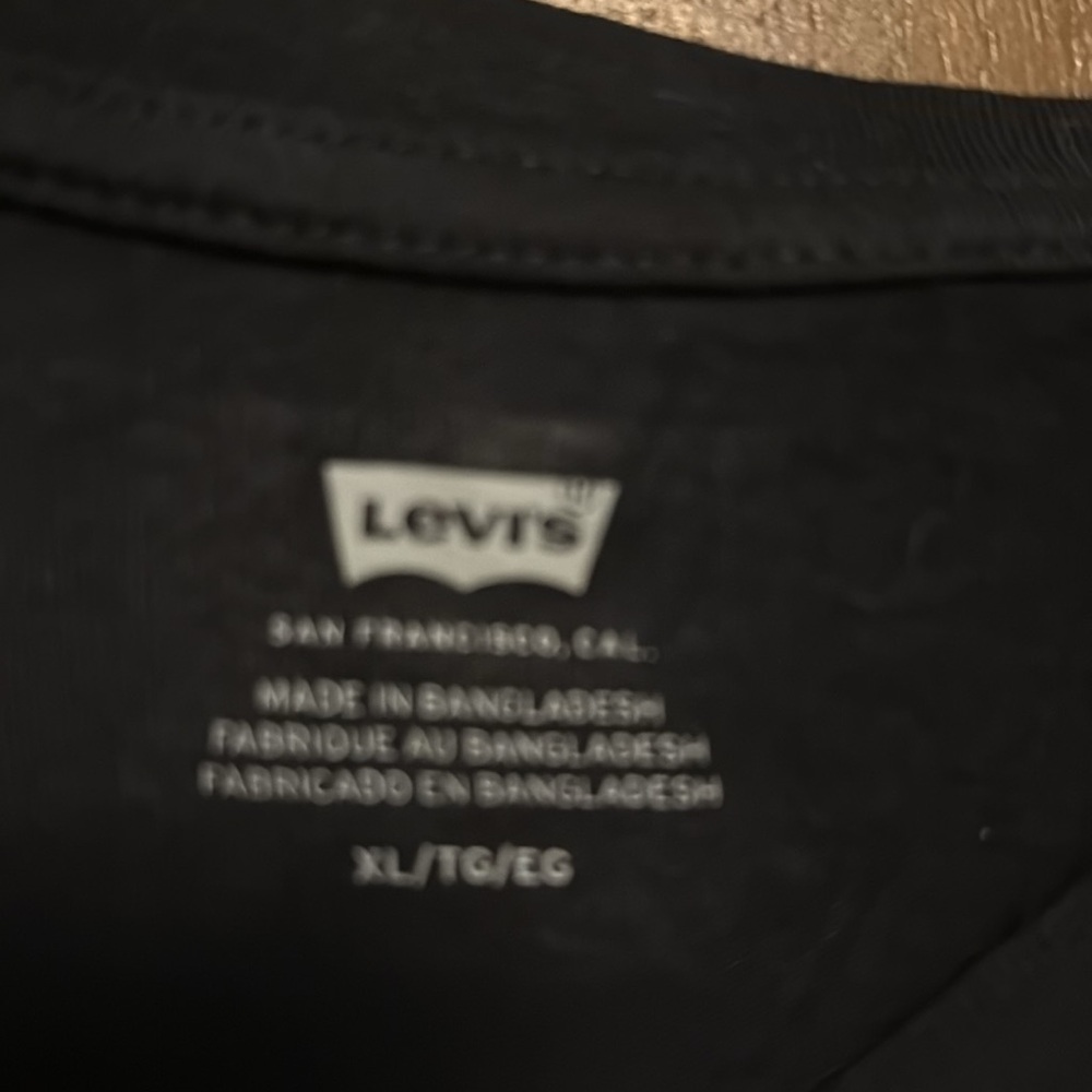 NWT Levi's Black Long Sleeve Shirt size XL - Picture 2 of 3